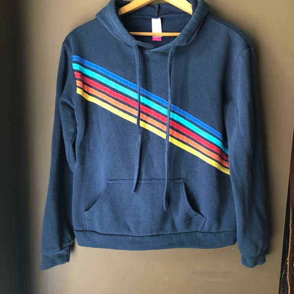 womens sweatshirt with pockets